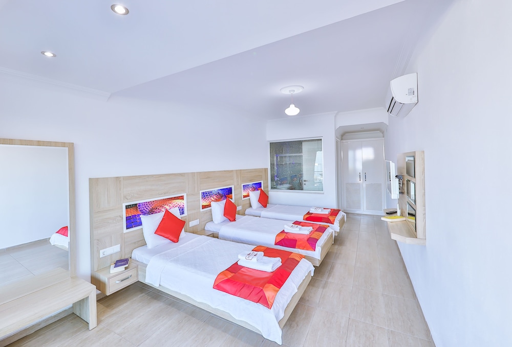 Hamarat Pension 4/66