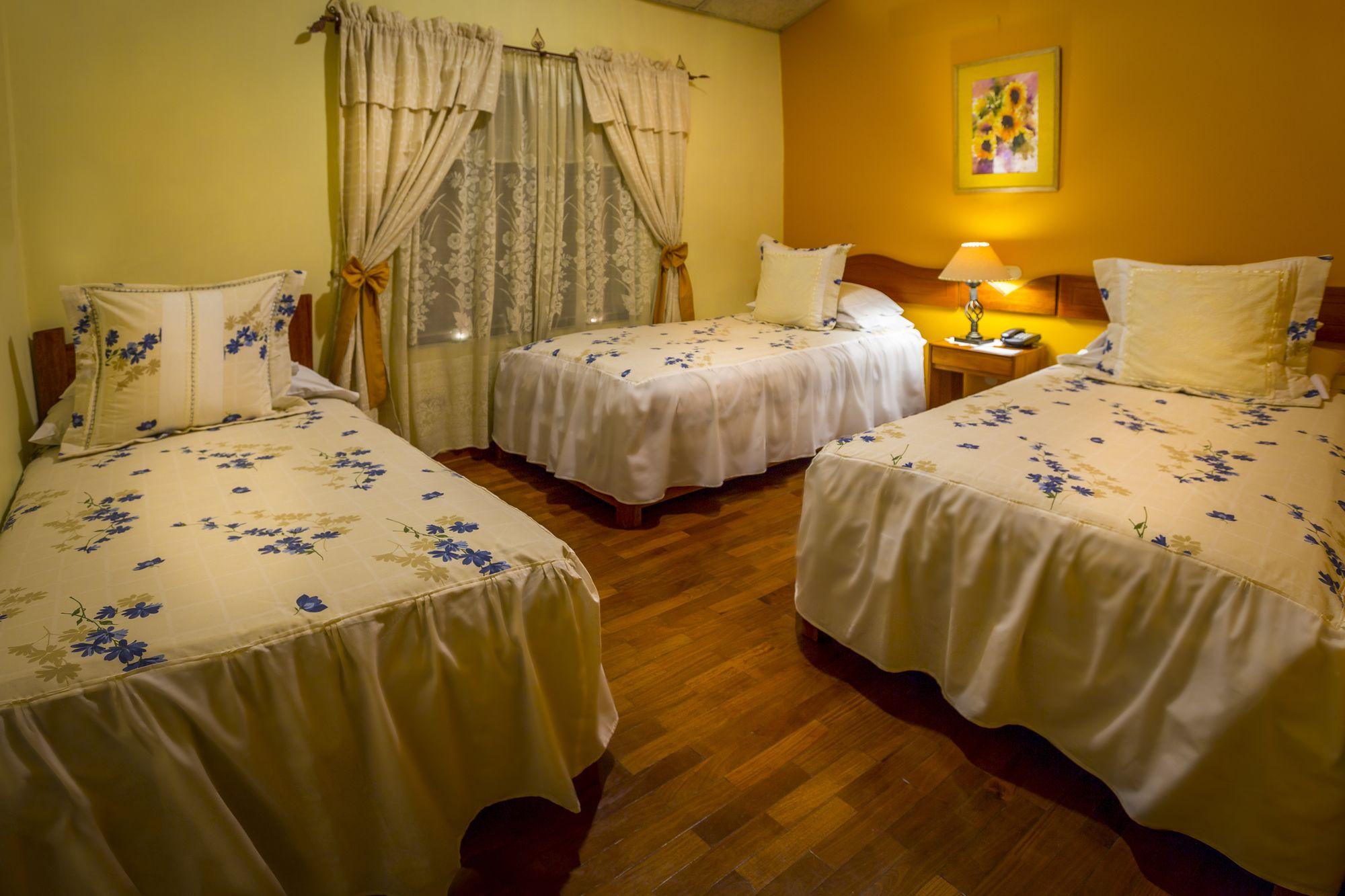 Room, Triple