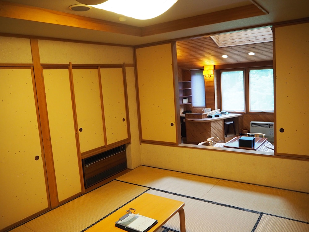 Minakamisanso 31/46
