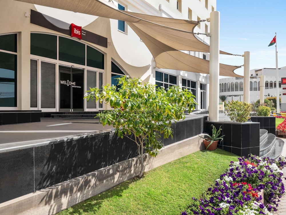 Ibis Muscat 44/48