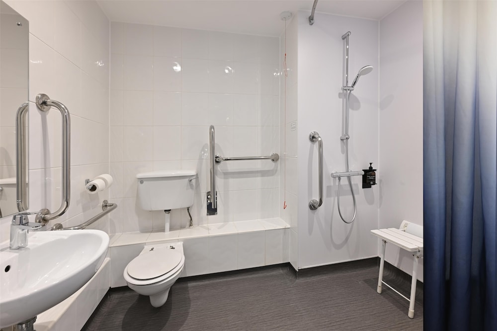 Travelodge London Wembley 21/22