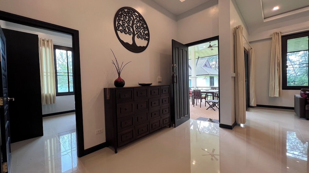 ThaiLife Wellness & Meditation Resort 20/80