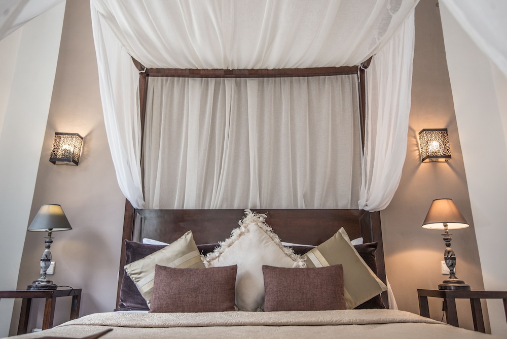 Riad Villa Wengé 16/50
