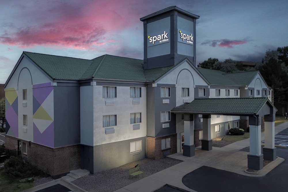 Spark by Hilton Lakewood Denver Southwest 1/54