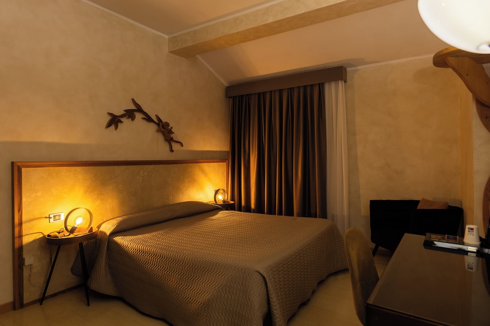 Hotel Gialletti 10/48