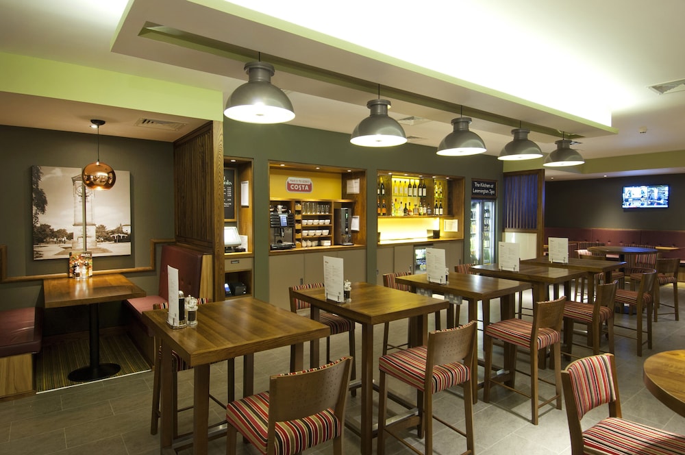 Premier Inn Leamington Spa Town Centre 38/54