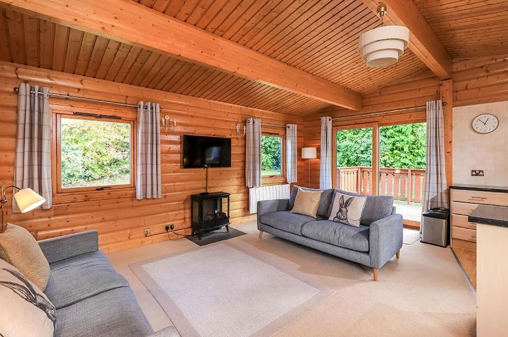 South Winchester Lodges 25/38