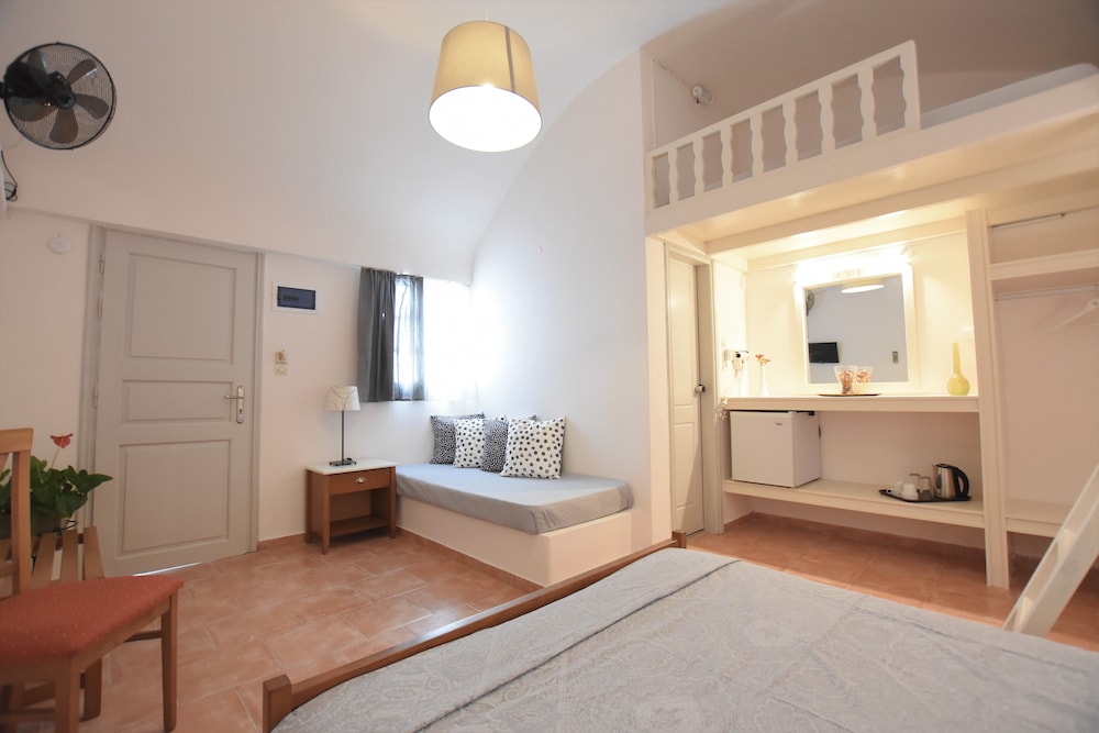 Rodakas Hotel 27/50
