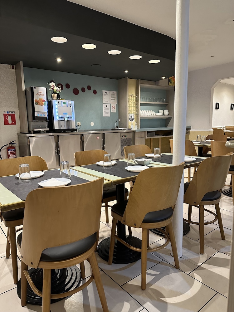HOTEL DE LYON 28/33