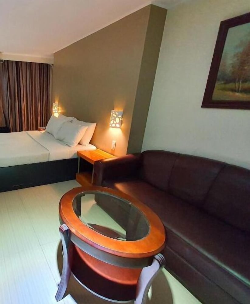 Asia Stars Hotel 23/31
