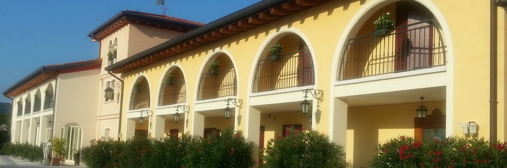 Villa Serena 1/36