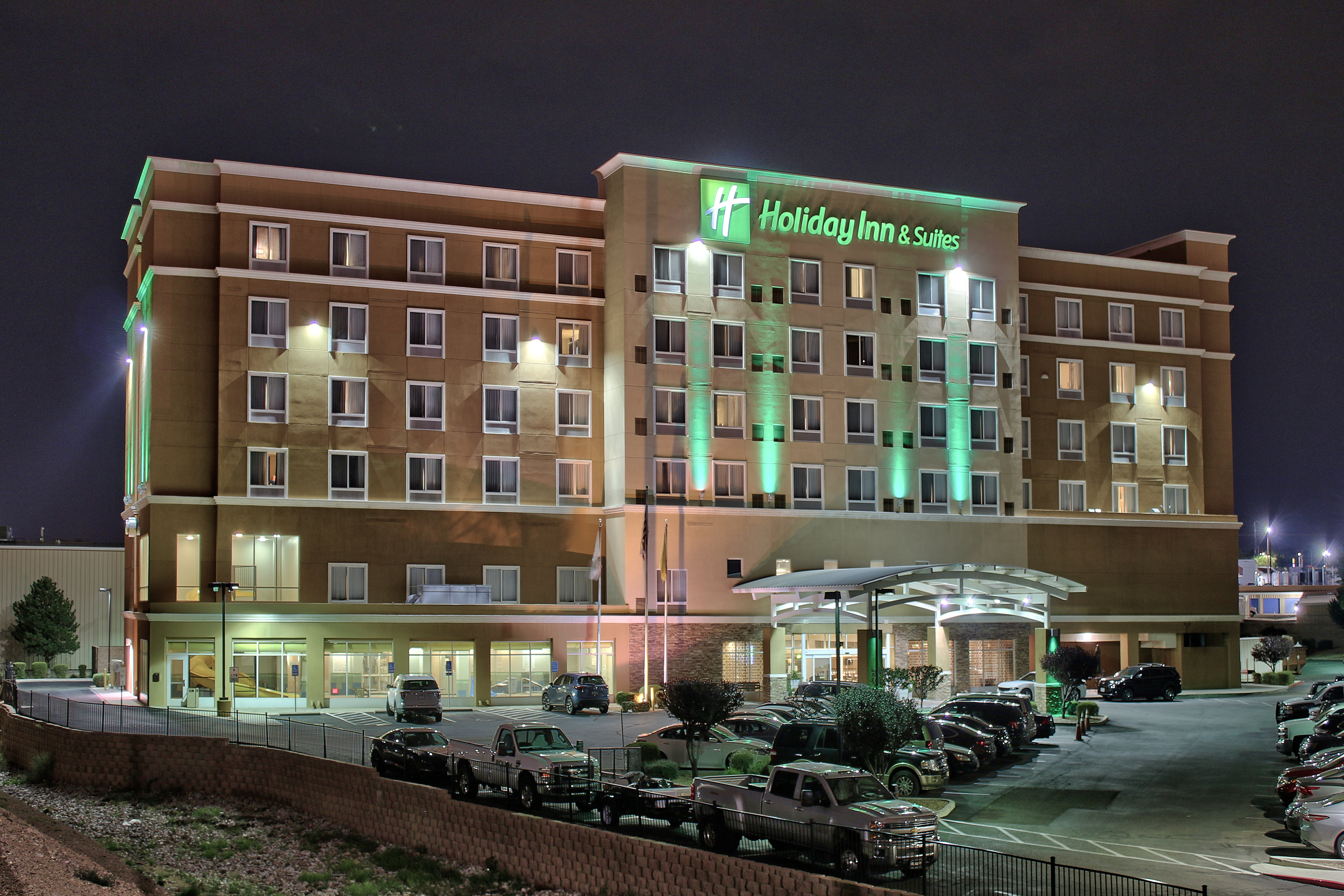 Holiday Inn & Suites Albuquerque-North I-25 2/48