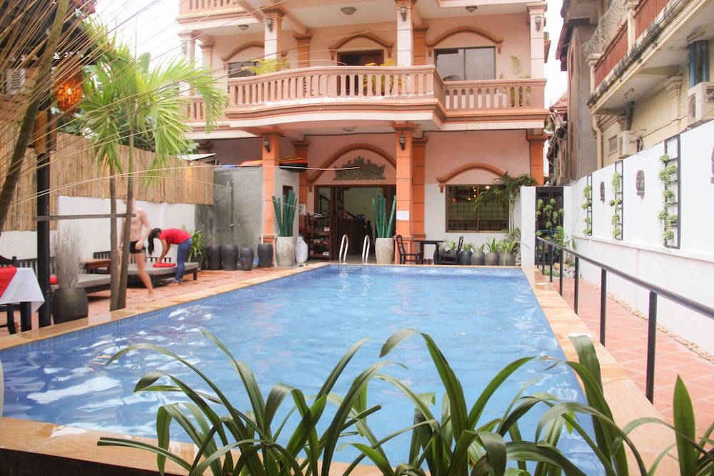 Tropical Breeze Guesthouse 4/45