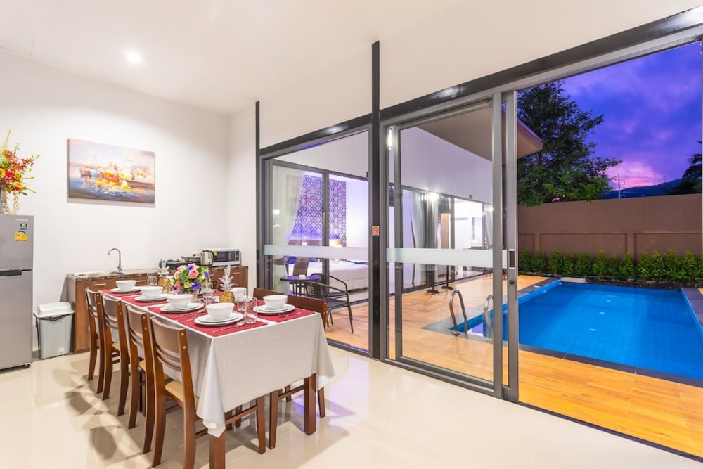 The Thames Pool Access Resort 38/50