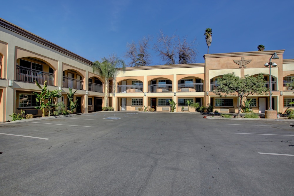 Thunderbird Lodge in Riverside 2/44