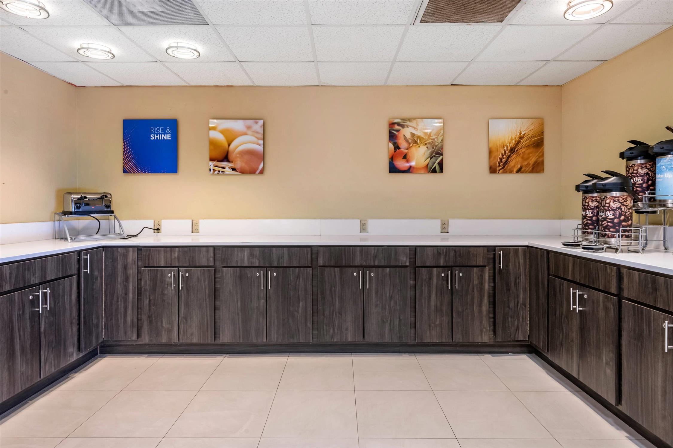 Comfort Suites Fort Pierce I-95, FL 6/27