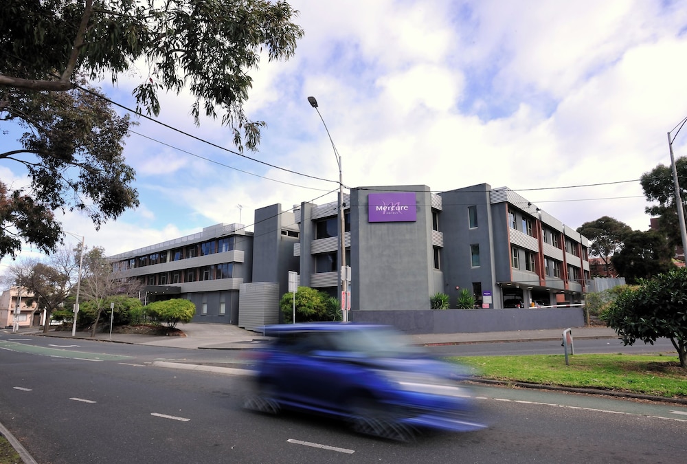Mercure North Melbourne 55/63