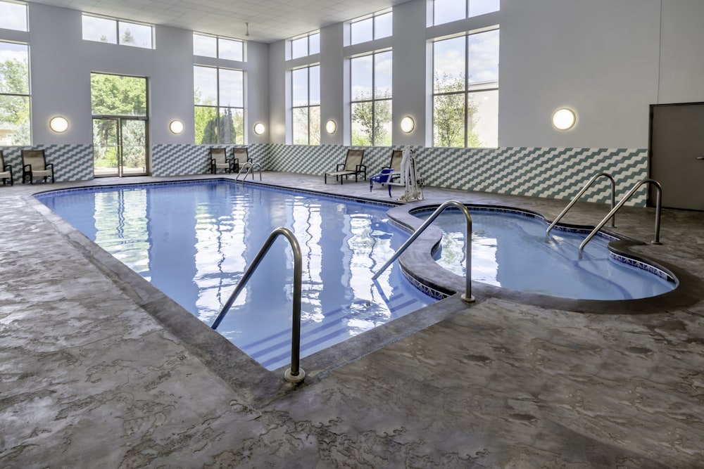 swimming pool spa