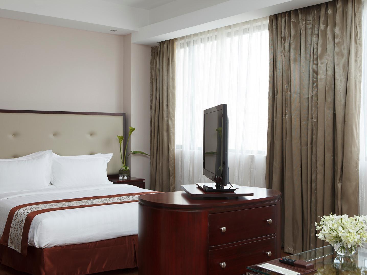 Junior Suite, Queen Bed
