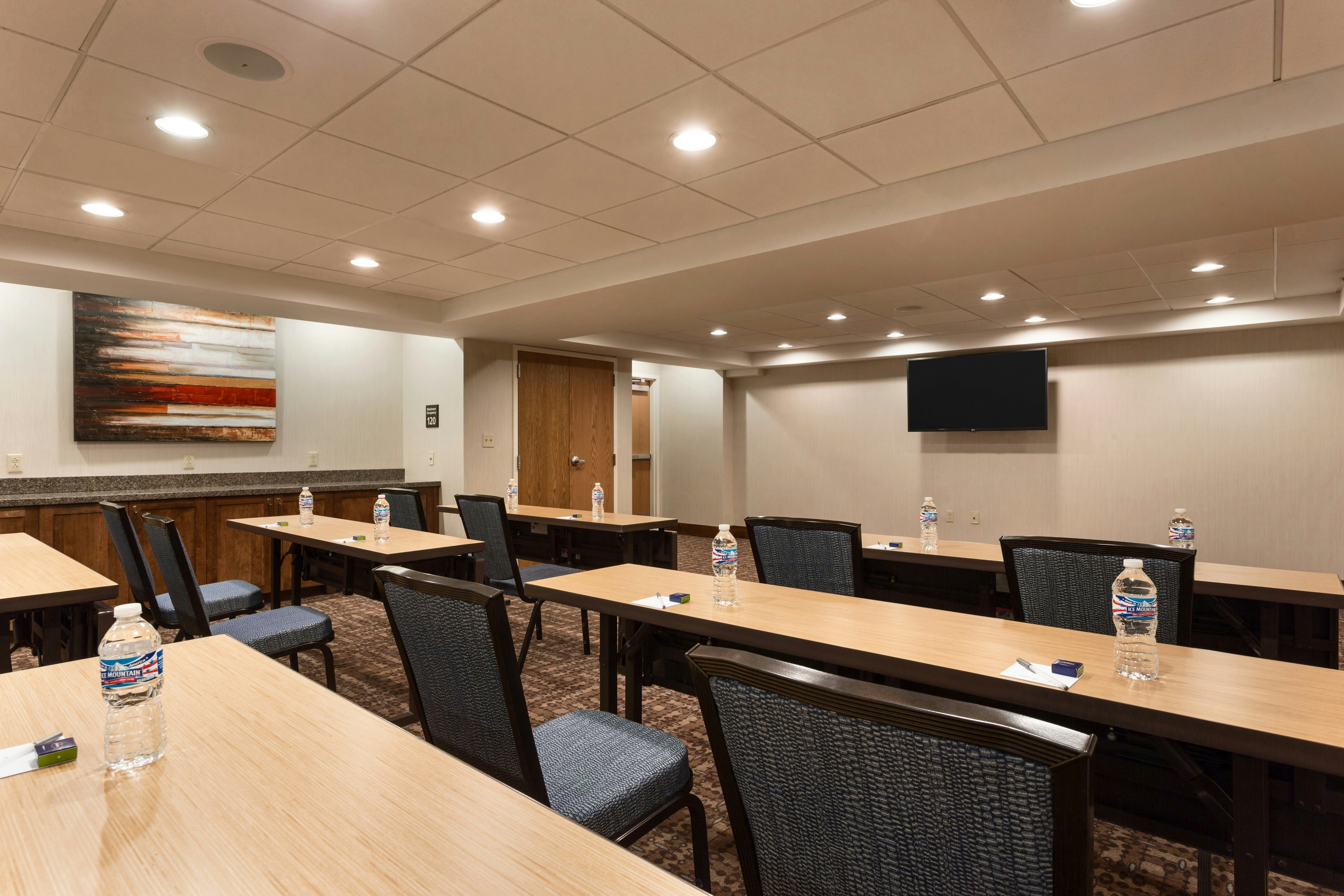 Hampton Inn & Suites Clayton/St Louis-Galleria Area 55/61