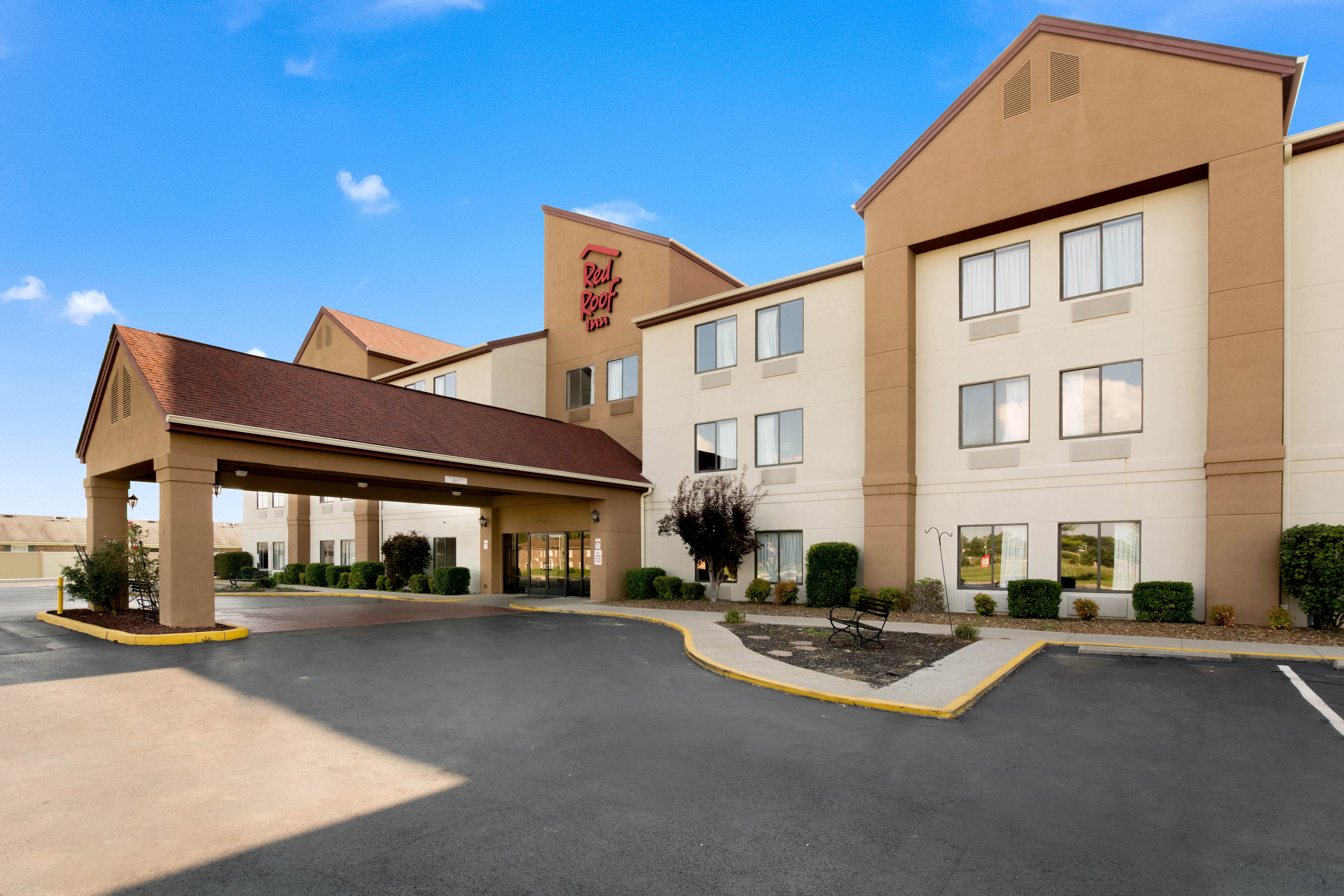 Red Roof Inn Richmond, KY 26/28