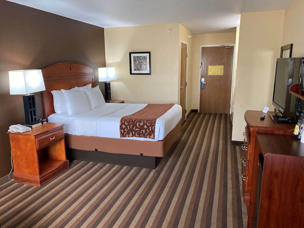 Best Western Manhattan Inn 8/32