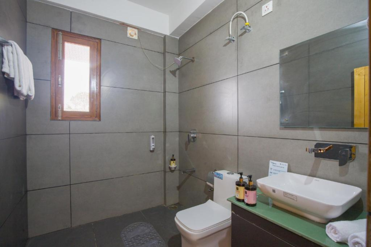 Alaya Stays 5 BHK with Hill View Querencia 15/18