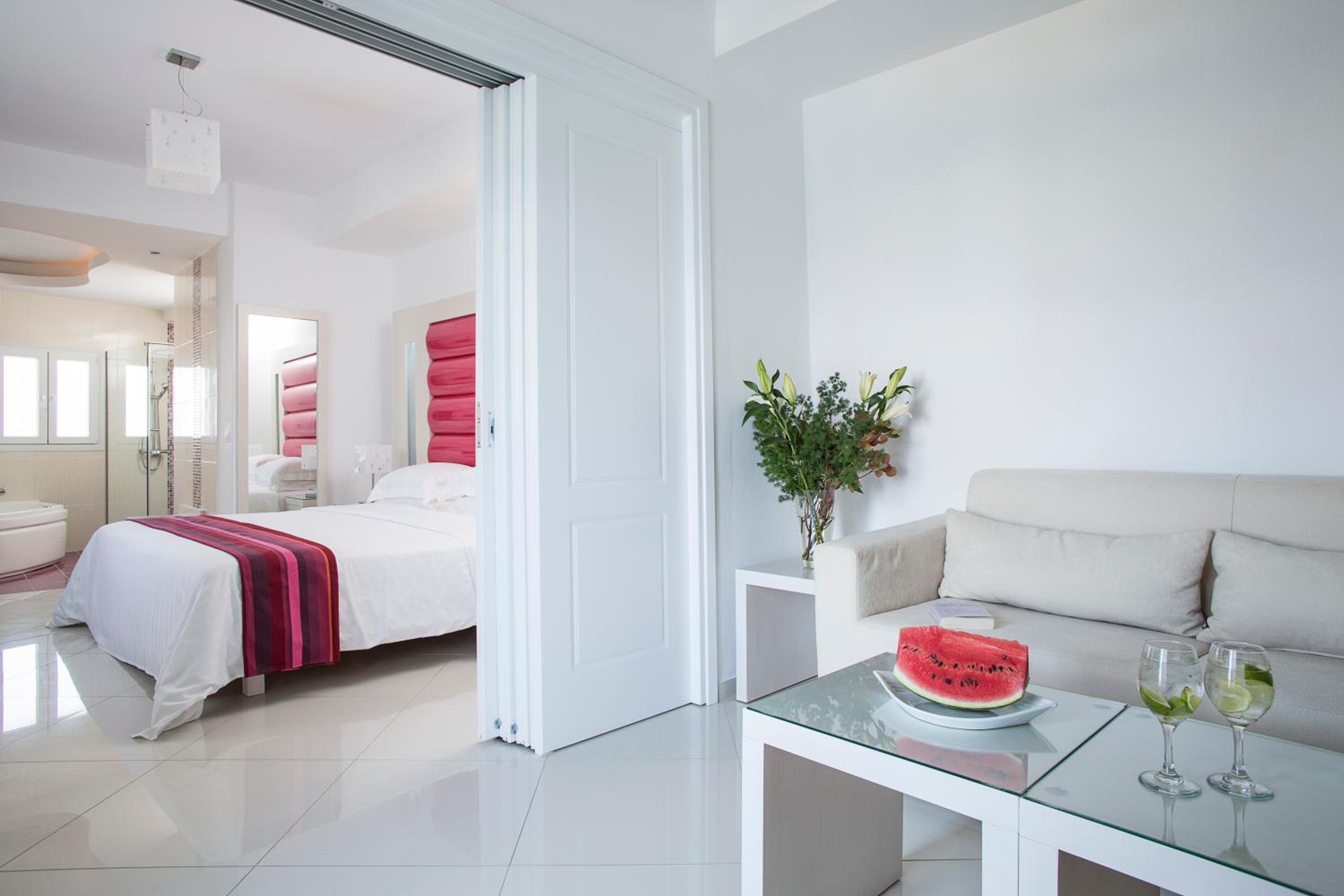 Honeymoon, Suite, Sea View, Outdoor Jetted Tub، Grand Beach 9/9