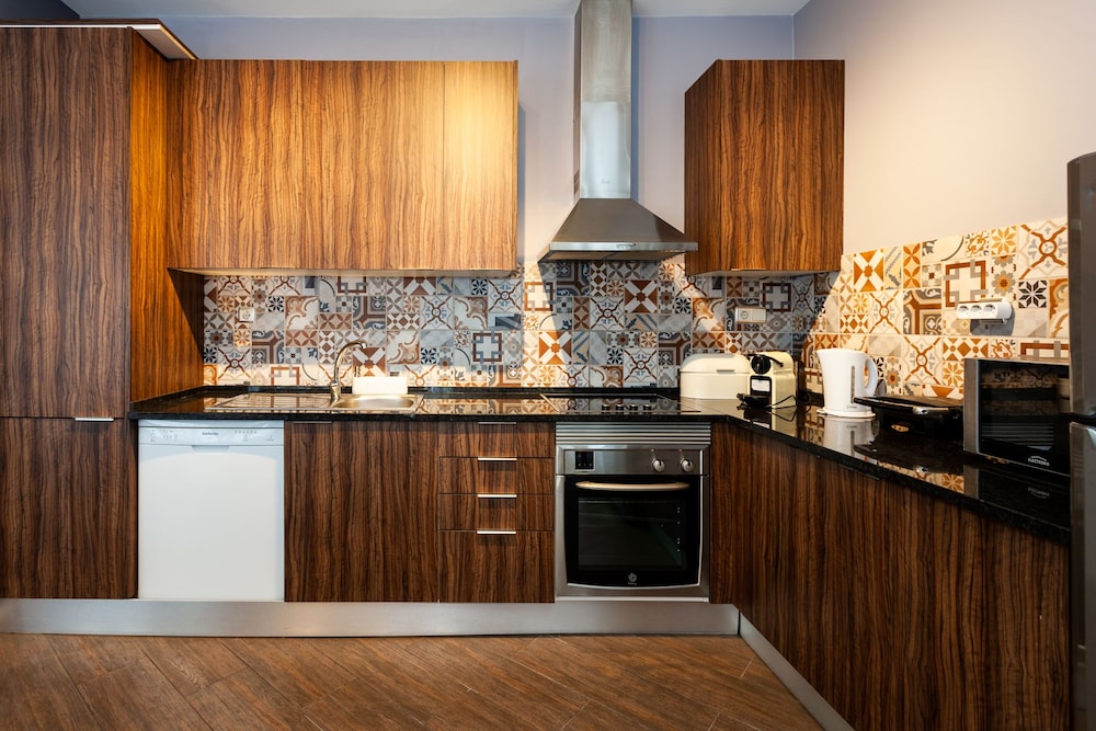 BCharming House 46/67