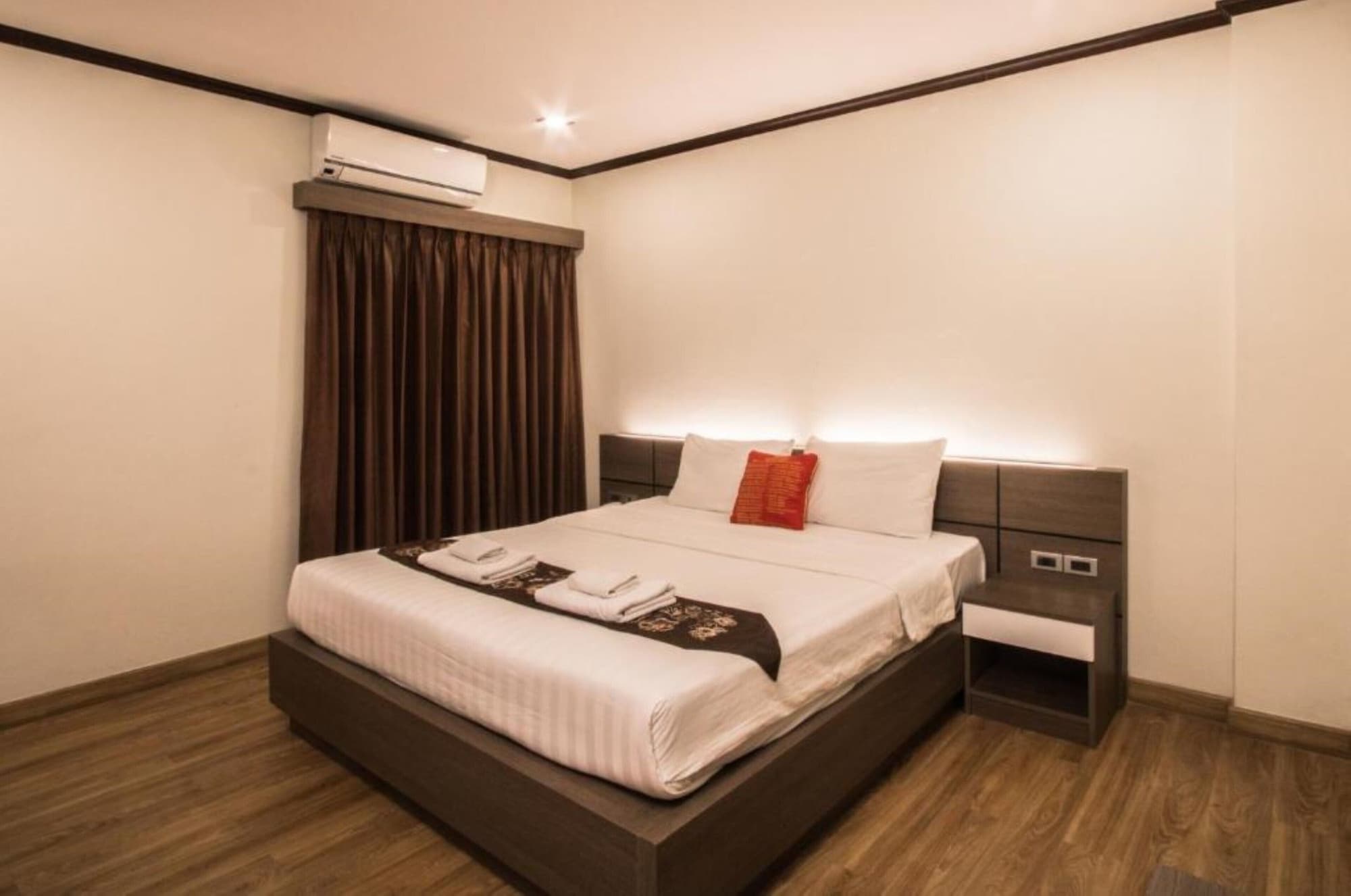 SUPERIOR, DOUBLE BED