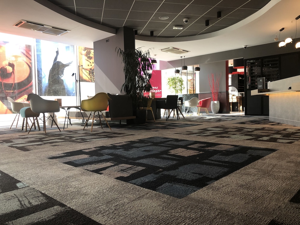 Ibis Lyon Caluire Cite Internationale 44/50