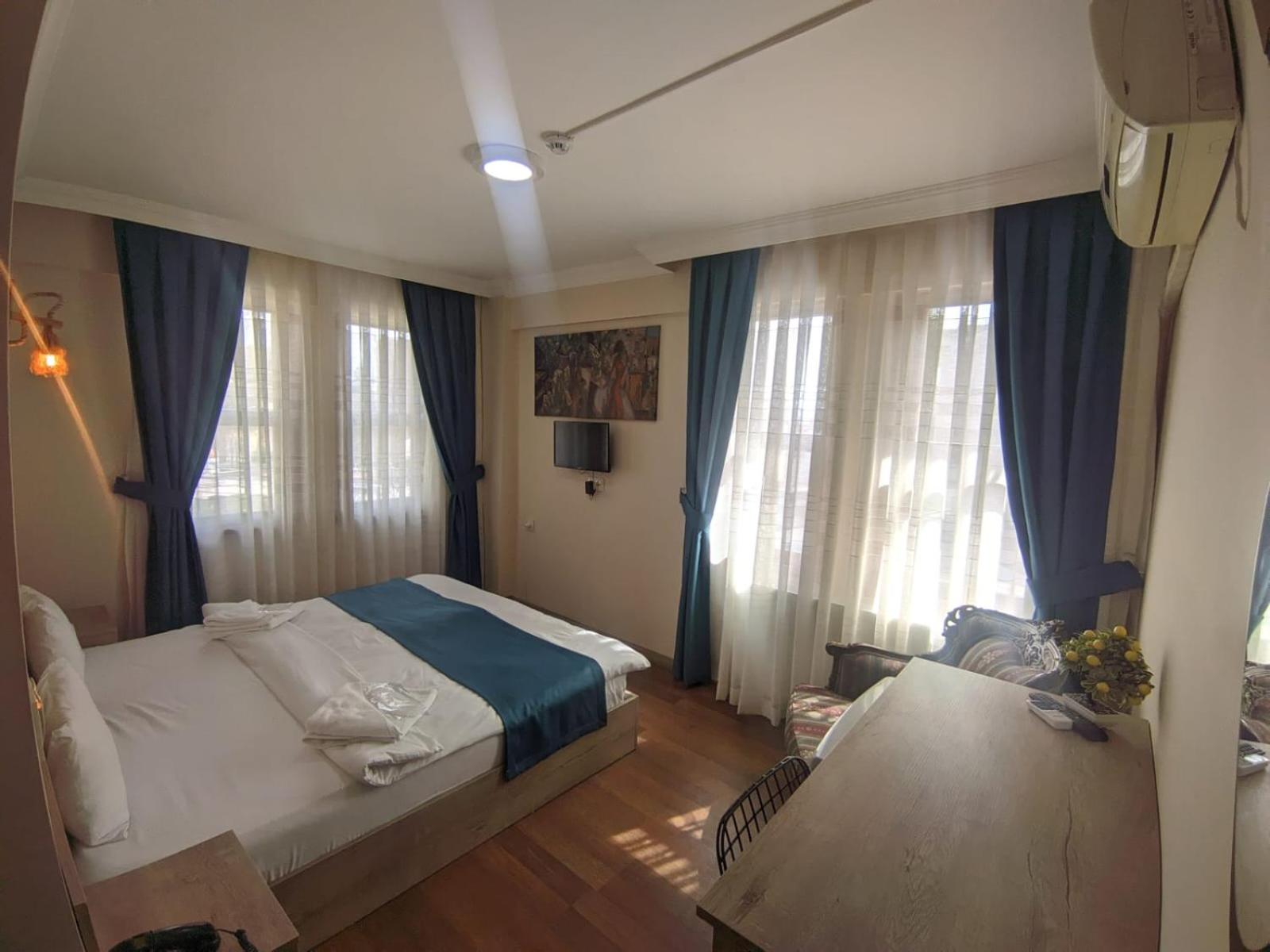 Deluxe, Double Bed, Sea View
