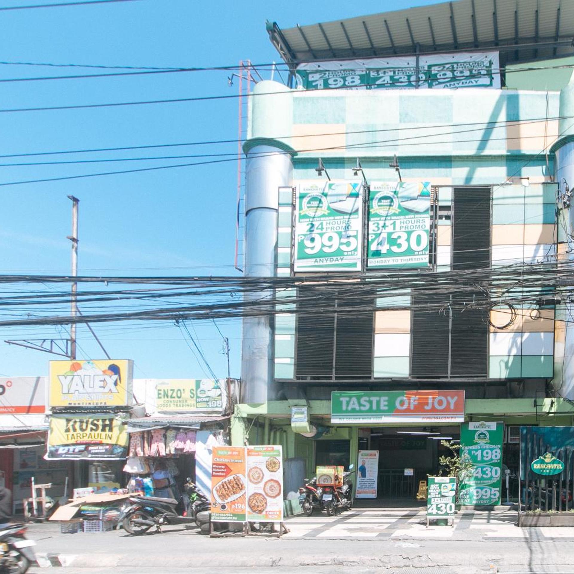 OYO 717 Ranchotel Bayanan 1/50
