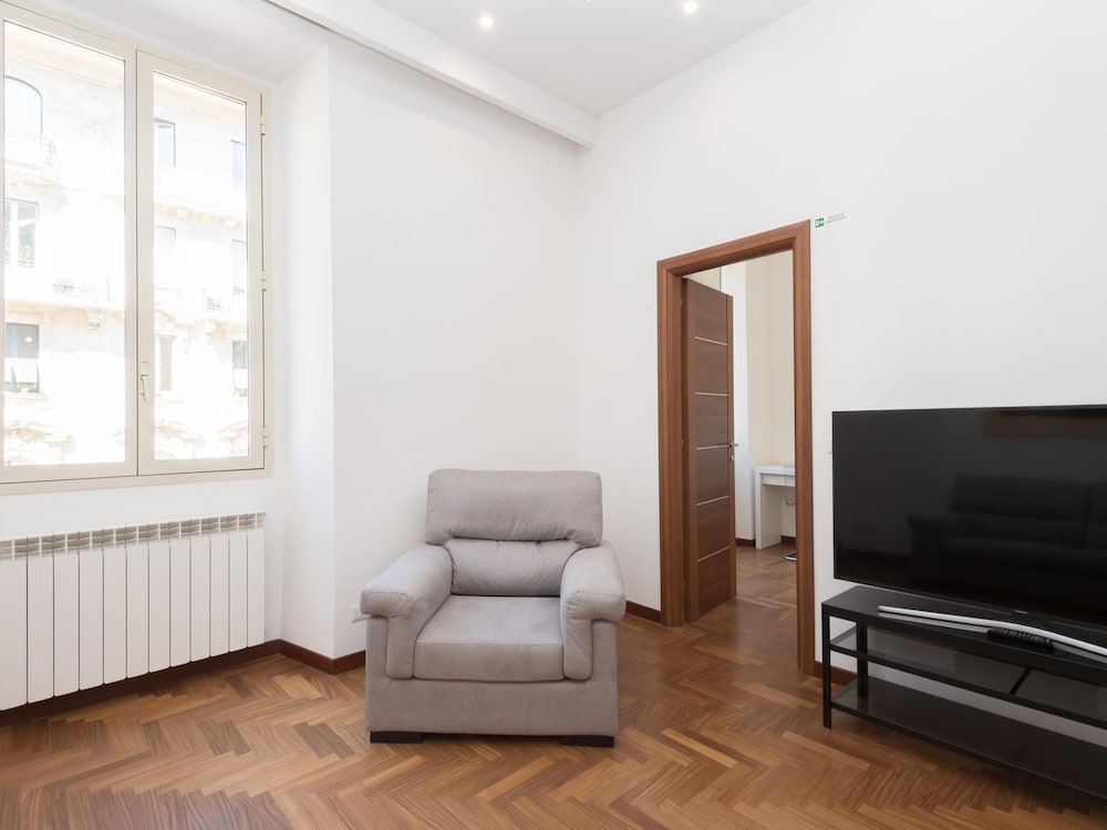 RSH Popolo Elegant Two Bedroom Apartment 10/27