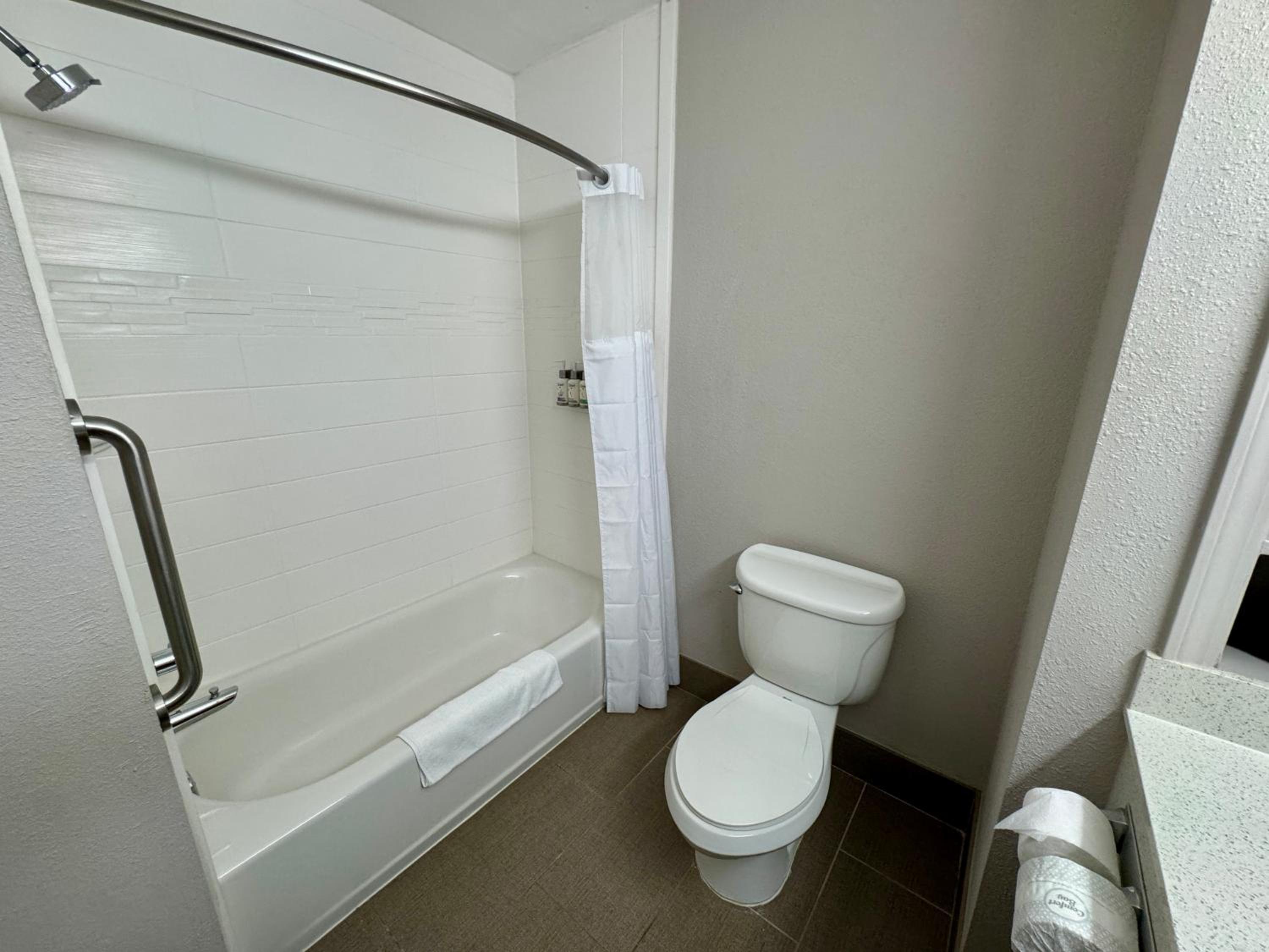 غرفة بسريرين كوين لذوي الإعاقة، Garner Hotel Longview South by IHG 6/6