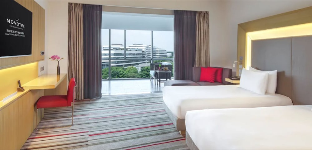 Novotel Nanjing East Suning 24/77