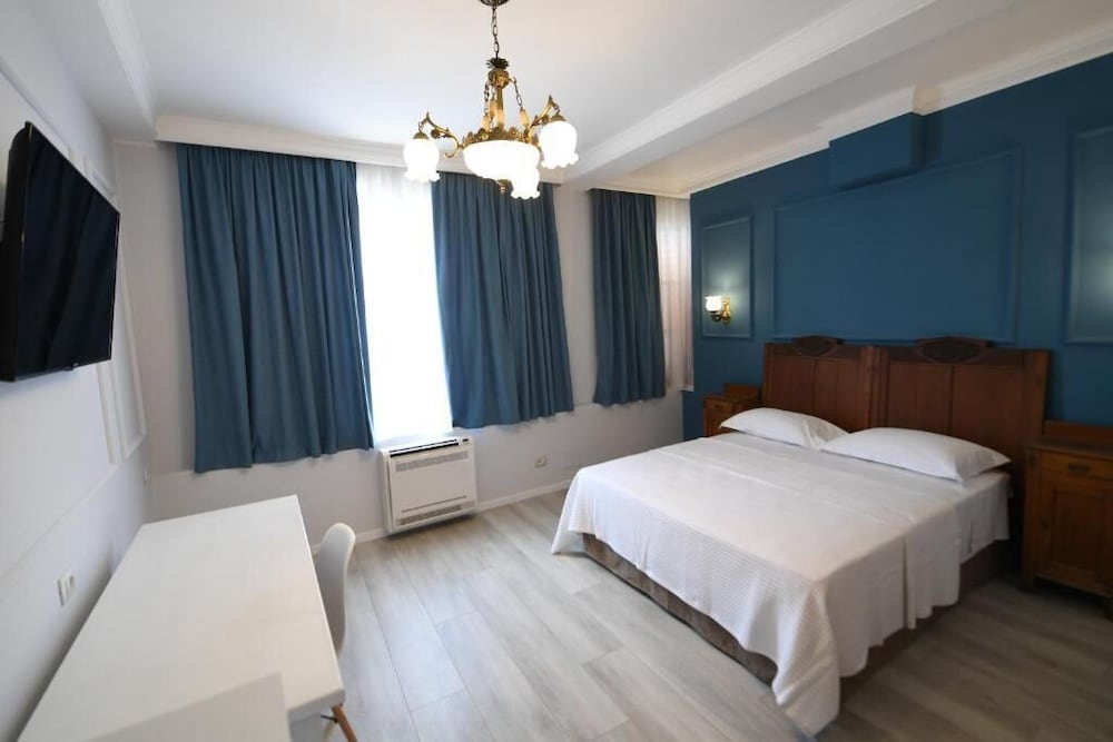 Promenade Hotel 18/32