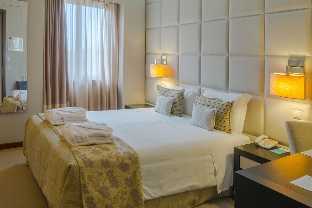 Your Hotel And Spa 13/34