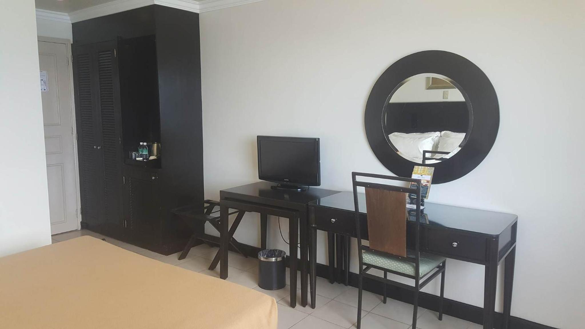 Hotel Tavern Surigao 46/57