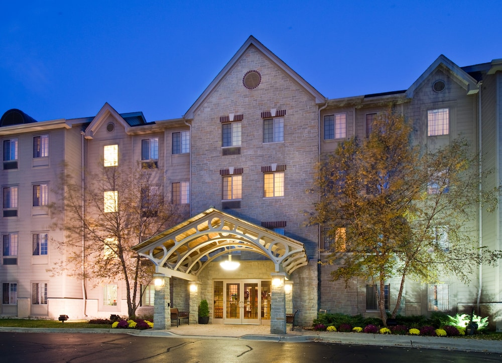 Staybridge Suites Chicago Oakbrook Terrace 3/64