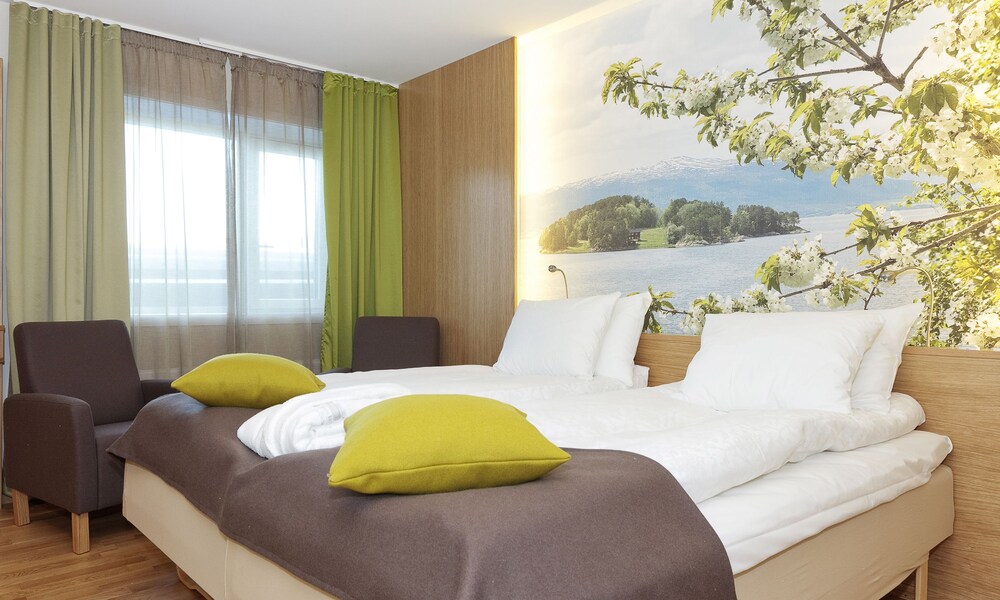 Thon Hotel Varsog 18/43