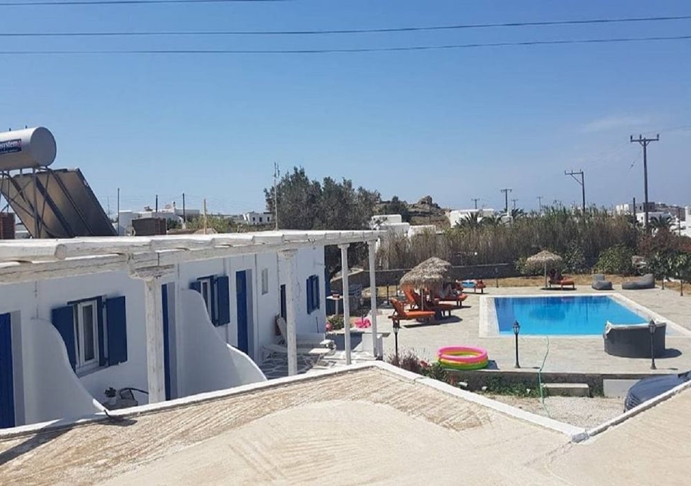 Nikos Rooms 36/50