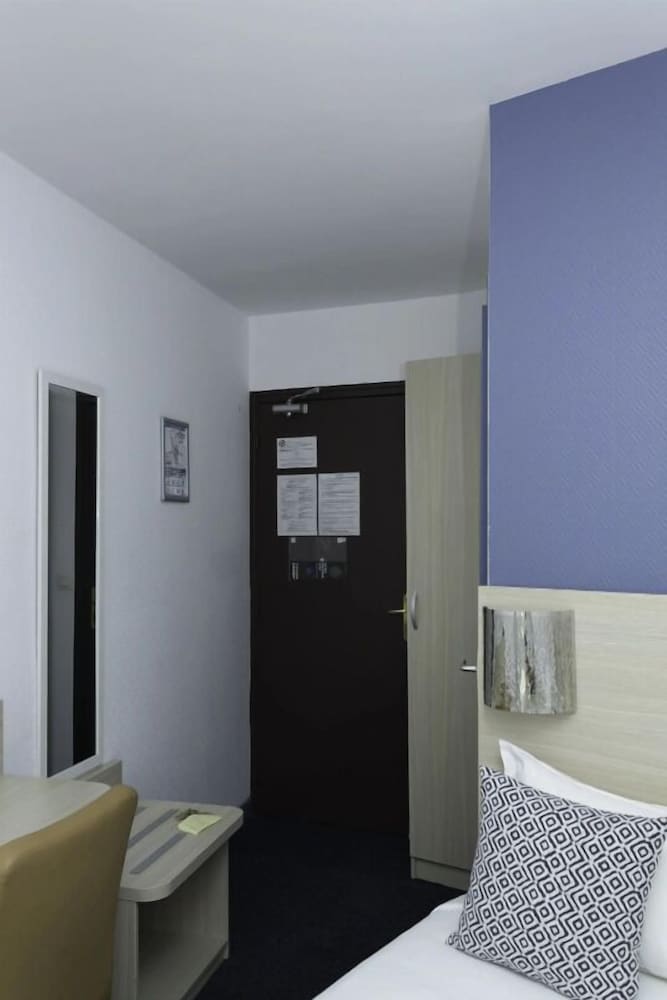 Hotel Paris La Defense 8/43