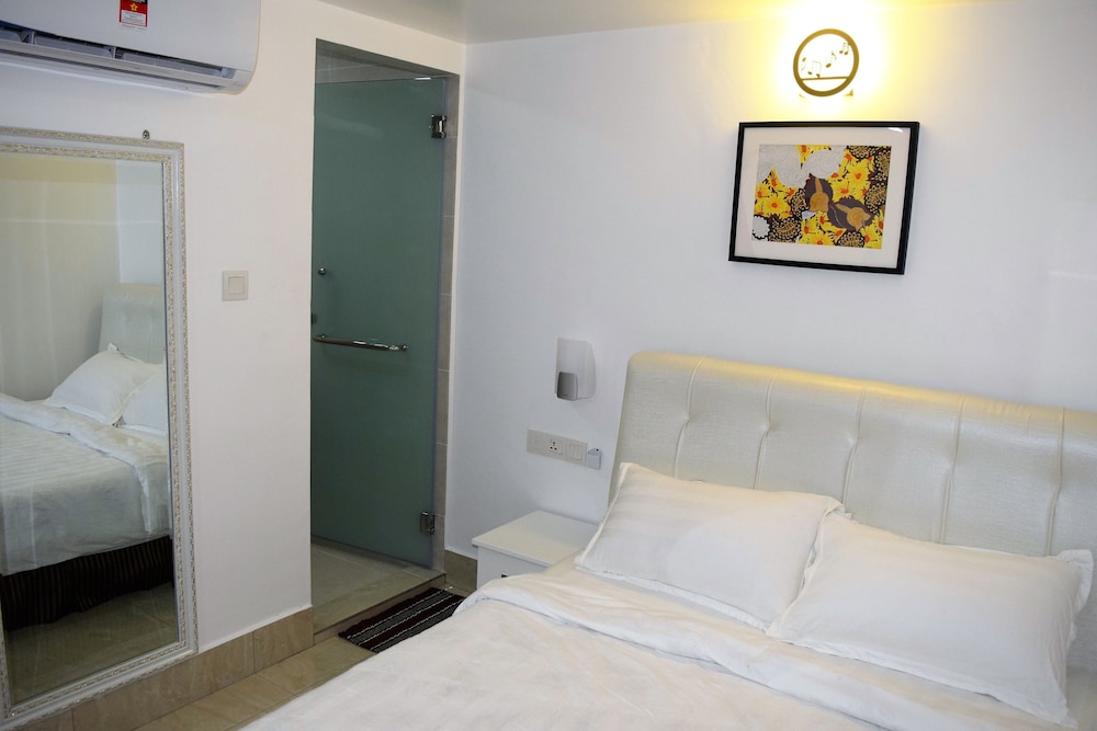 S Rose Hotel 30/39