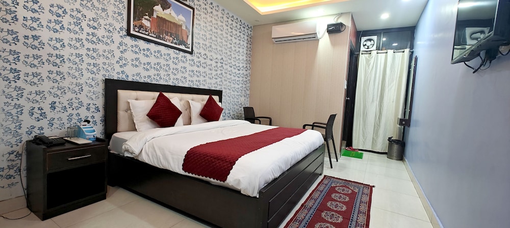 Hotel Devbhoomi Inn 17/40