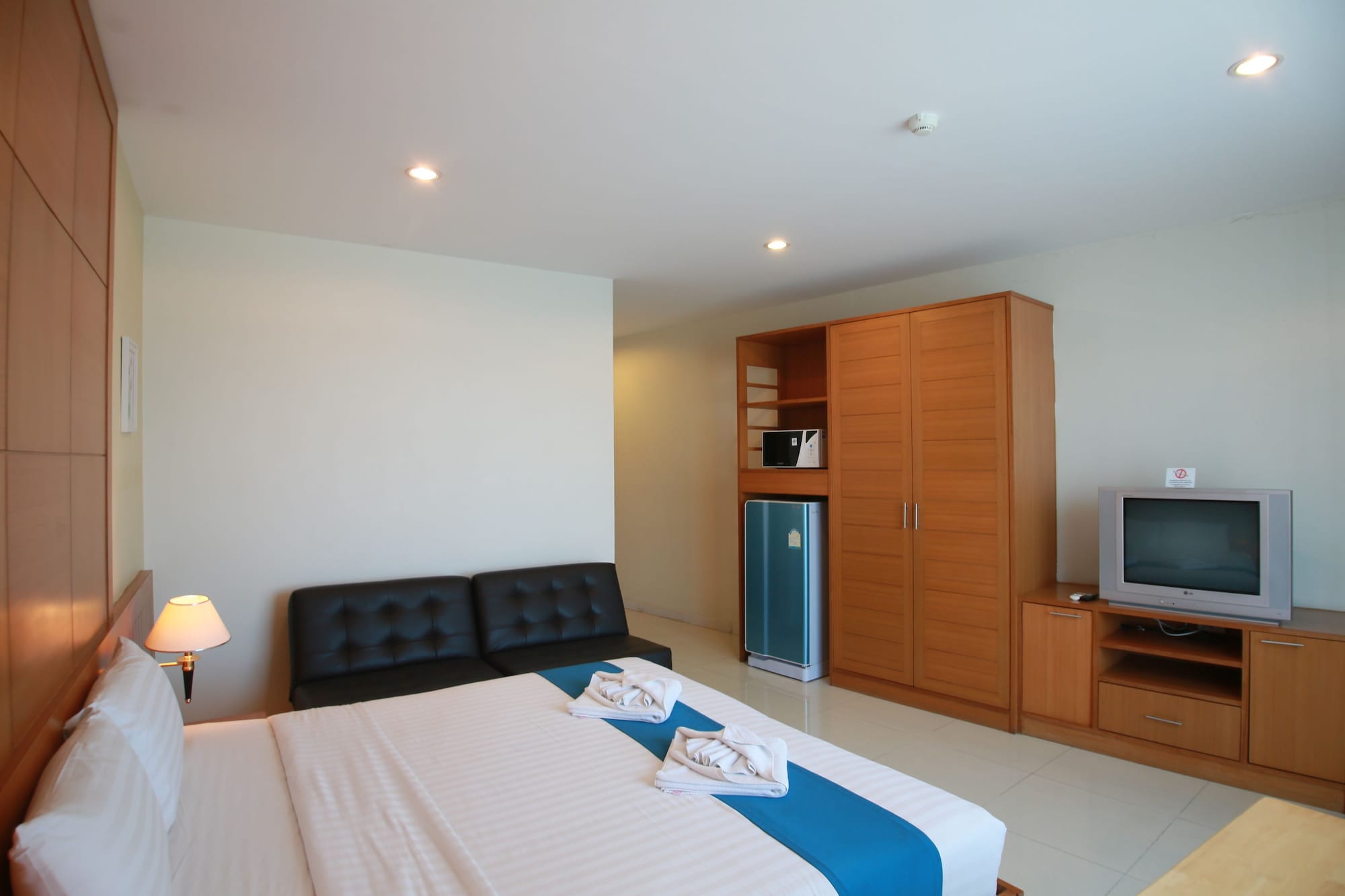 DELUXE, BALCONY