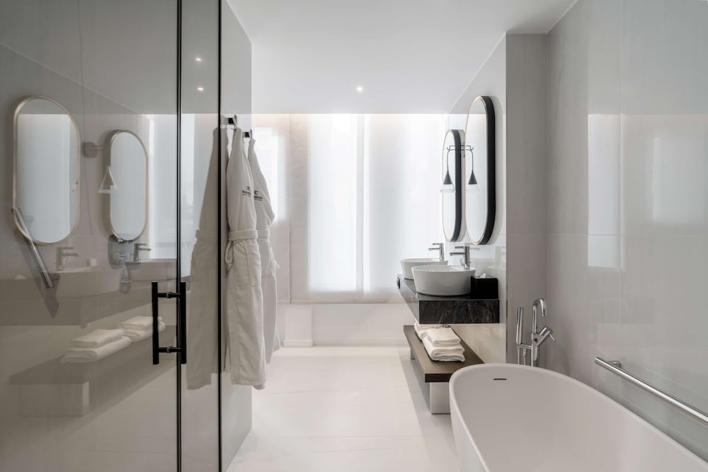Radisson Collection Hotel, Santa Sofia Milan 45/46