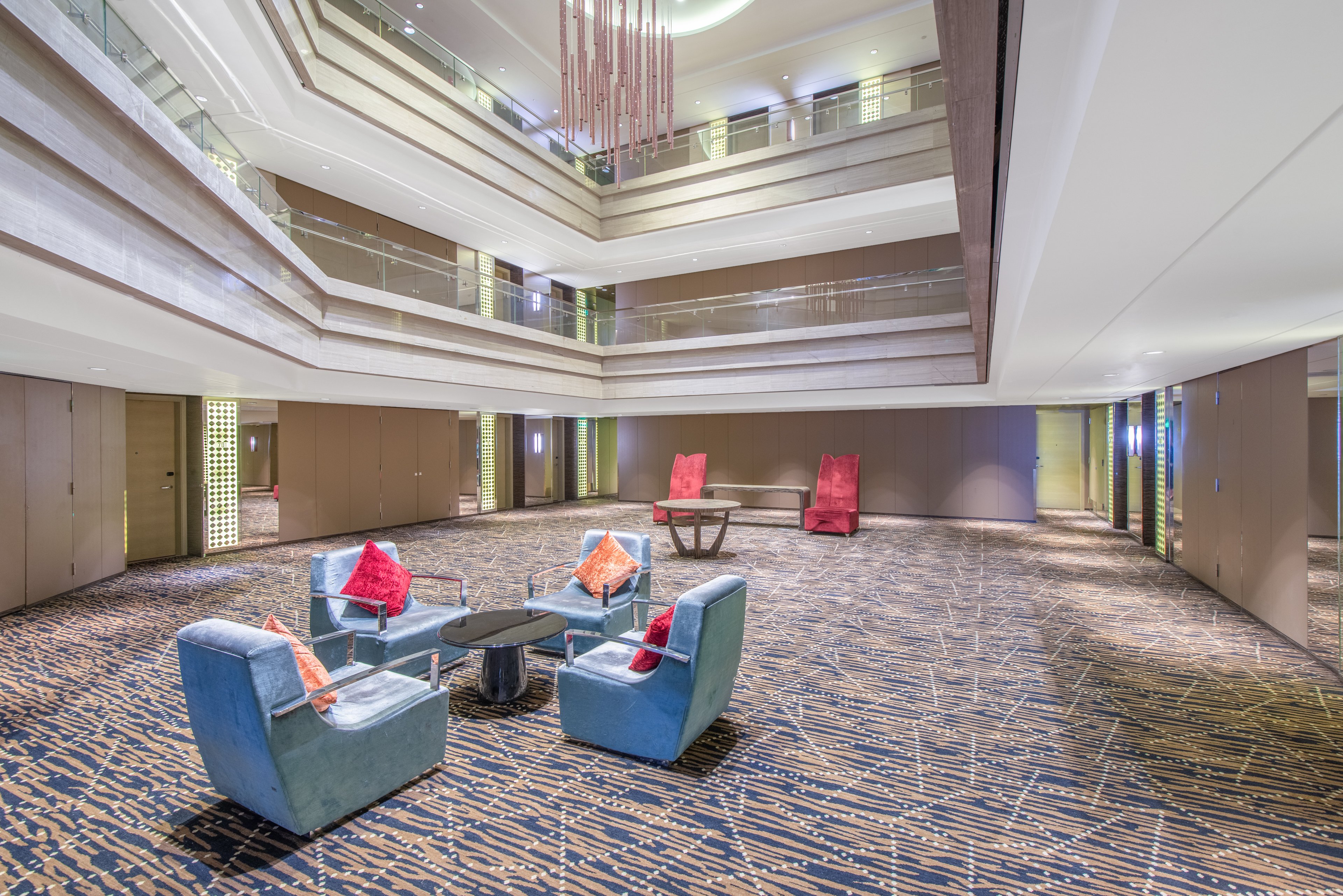 HOLIDAY INN SHANGHAI SONGJIANG 23/42