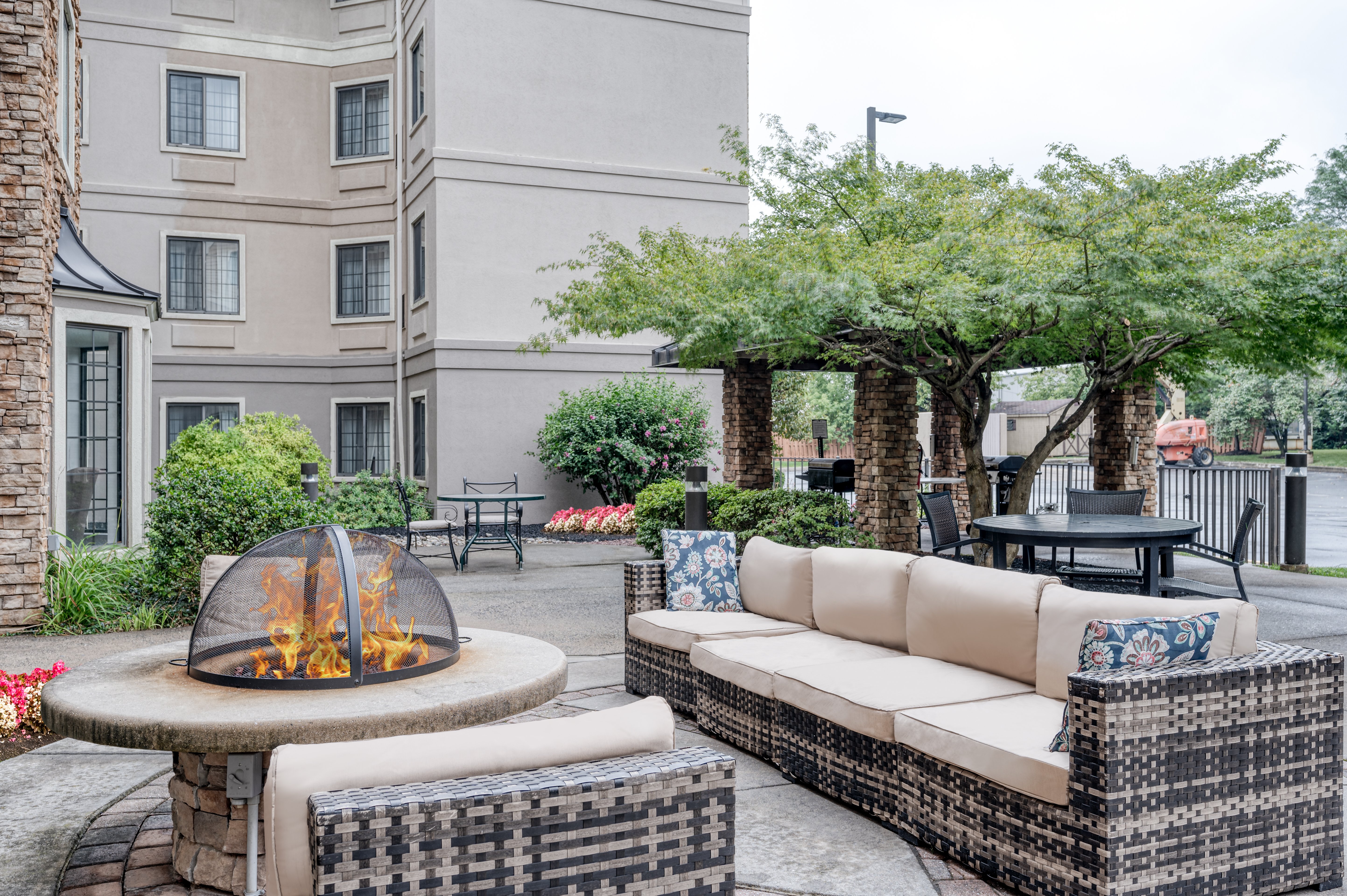 Staybridge Allentown Bethlehem Airport Suites 42/69