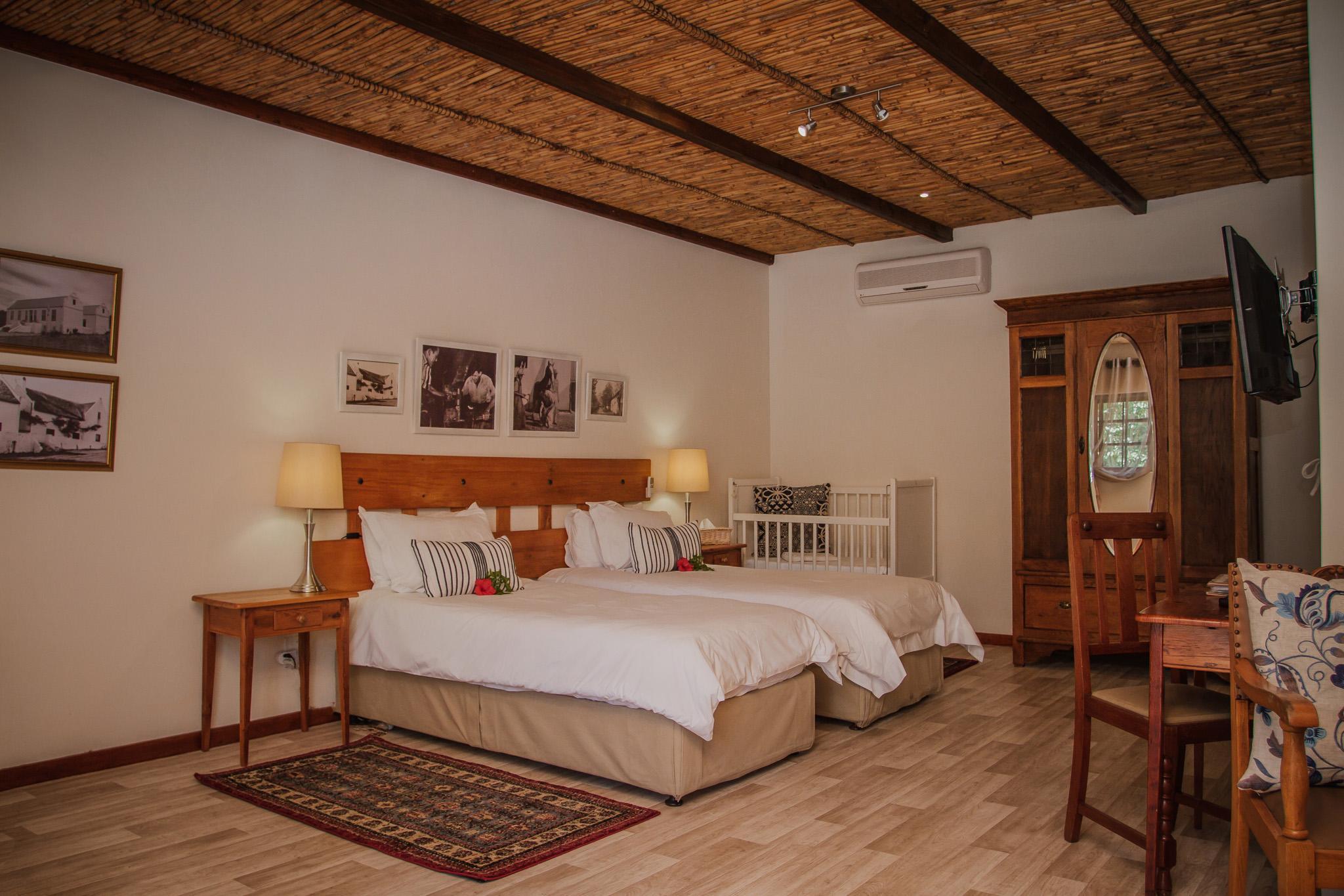 Room, 1 King and 1 Single Beds, Gulf View